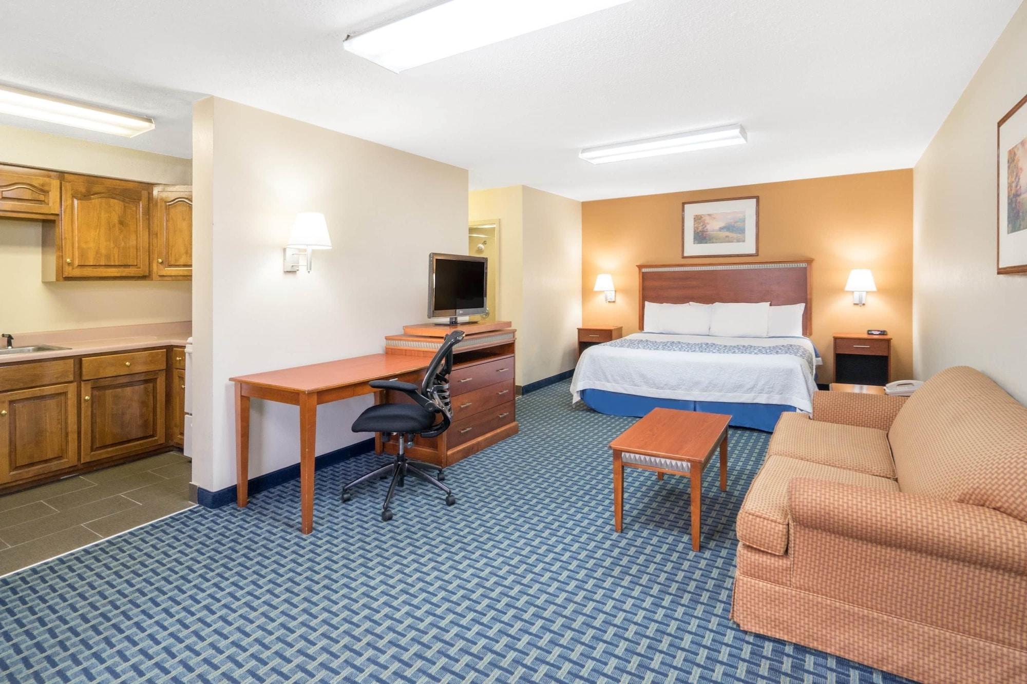 Days Inn By Wyndham Oak Grove/Ft. Campbell Exterior photo