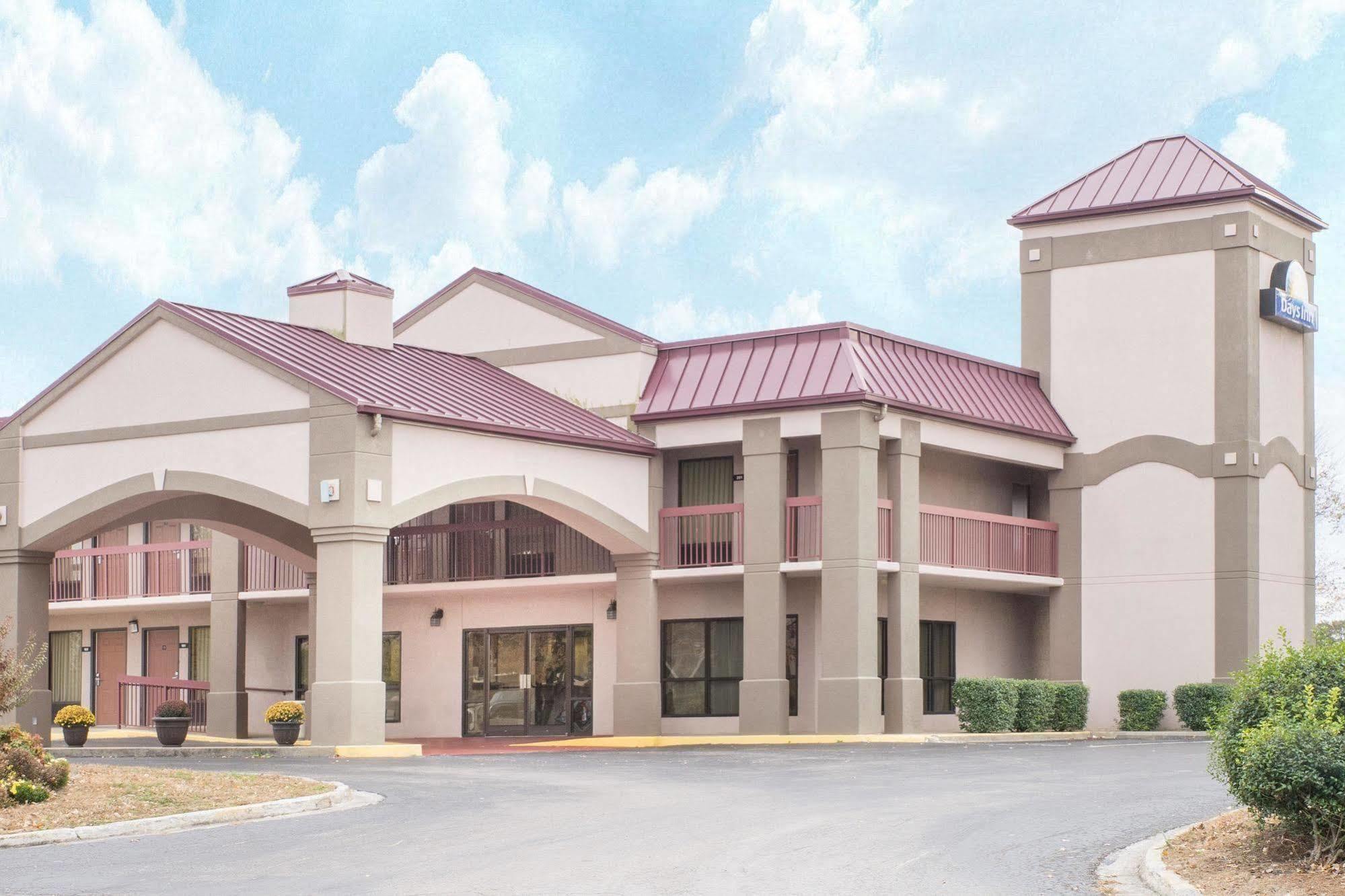 Days Inn By Wyndham Oak Grove/Ft. Campbell Exterior photo
